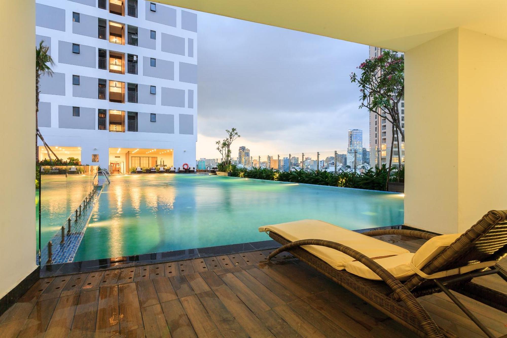 Cbd Rivergate- Infinity Pool Signature 胡志明市 外观 照片